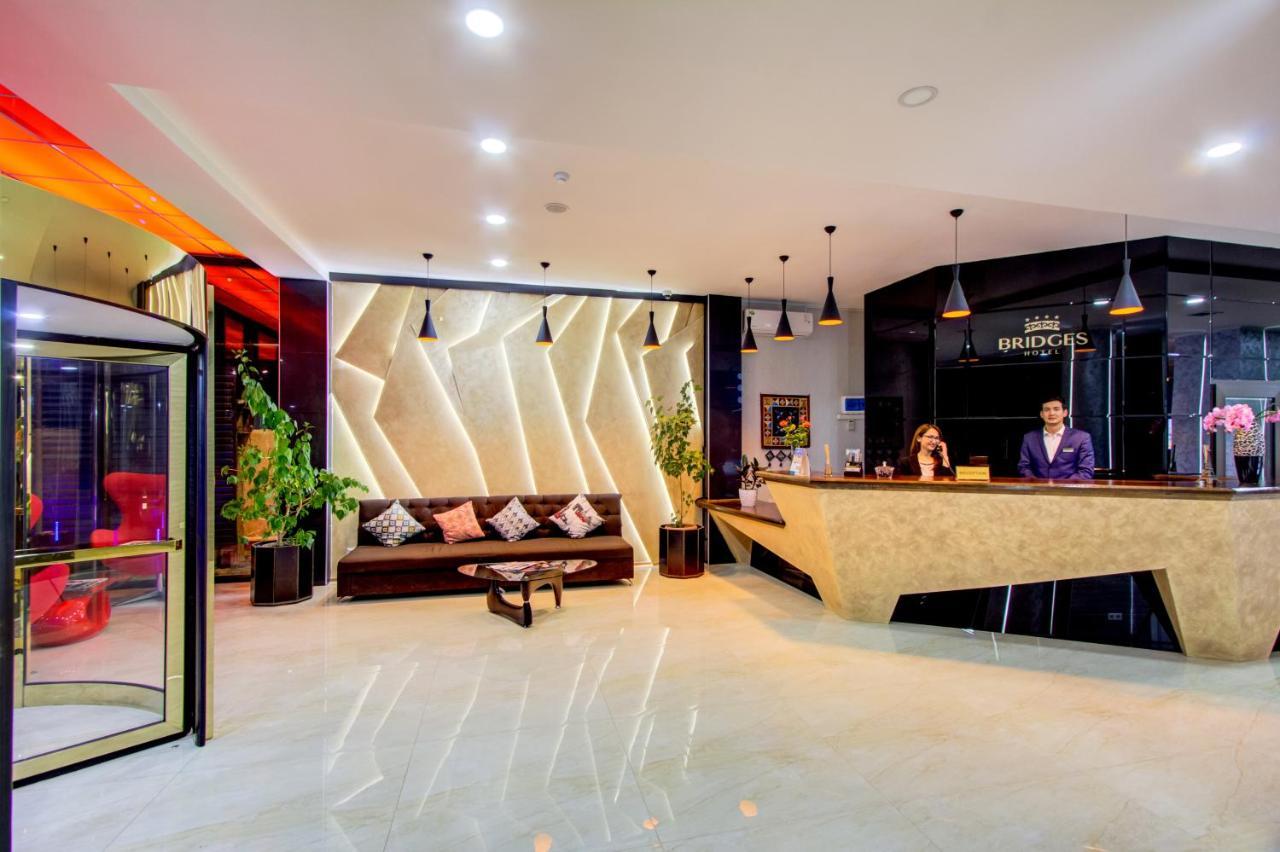 Hotel Bridges Bishkek Esterno foto