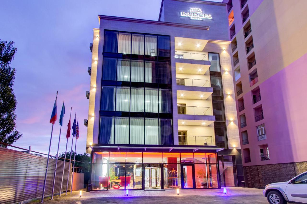 Hotel Bridges Bishkek Esterno foto