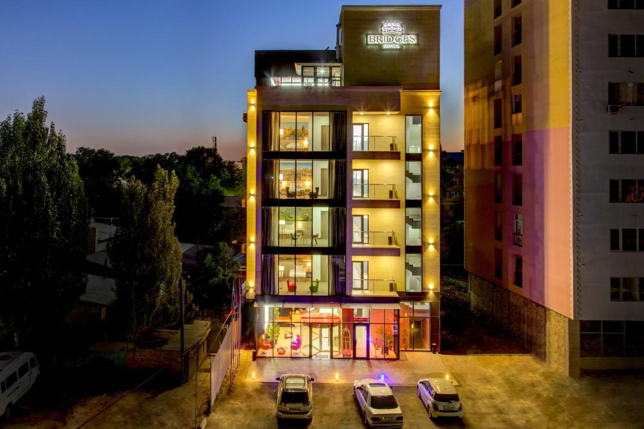 Hotel Bridges Bishkek Esterno foto